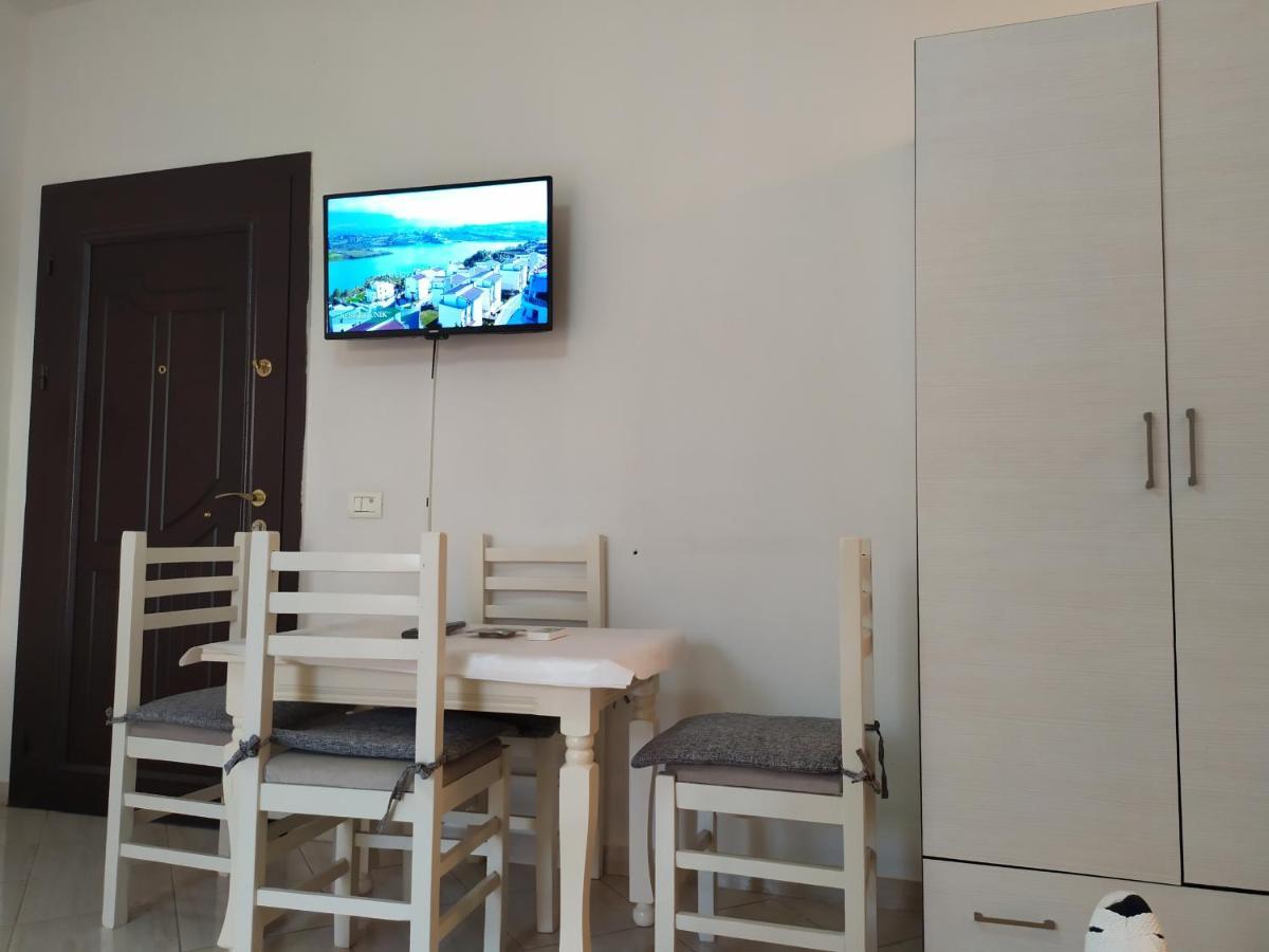 Valbona Apartments Vlorë Esterno foto